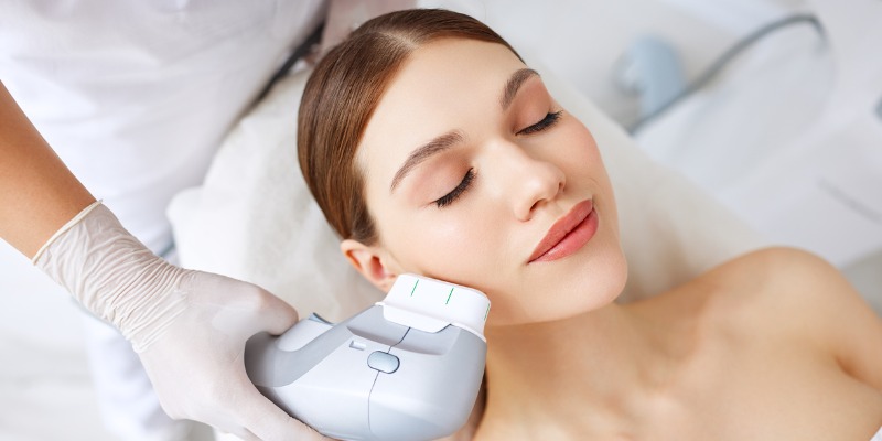 How Fat Freezing and HIFU Work Together? 4 book a personalised consultation of Fat Freezing and HIFU Together Hove